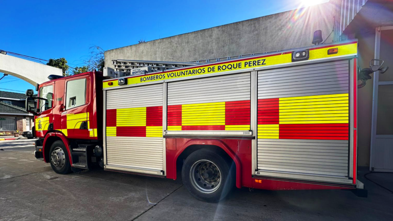Movil 16 - Bomberos Roque Perez