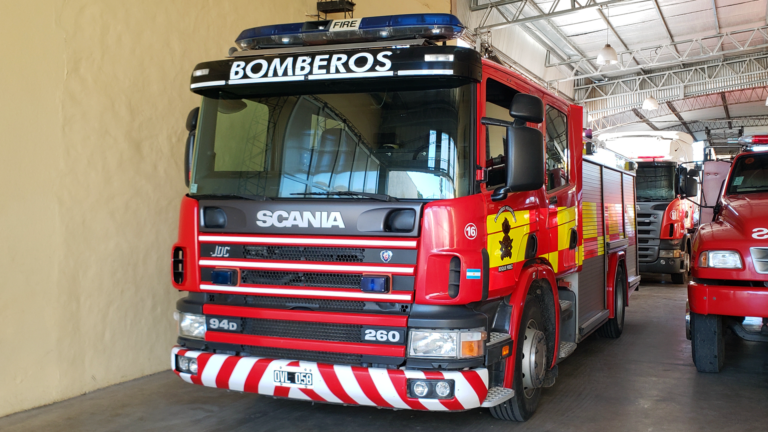 Movil 16 - Bomberos Roque Perez